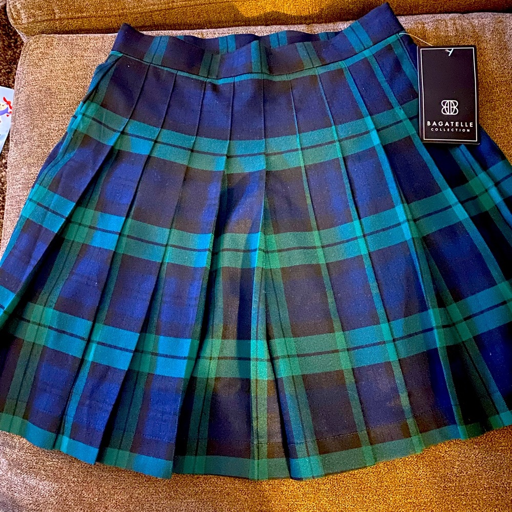 Pleated size XS skirt lines size XS